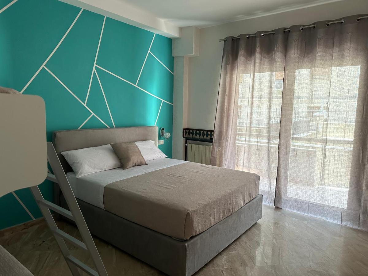 Al Centro Bed & Breakfast Formia Exterior photo
